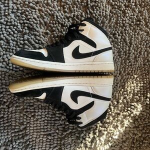 Air Jordan 1 Mid “Dimond”